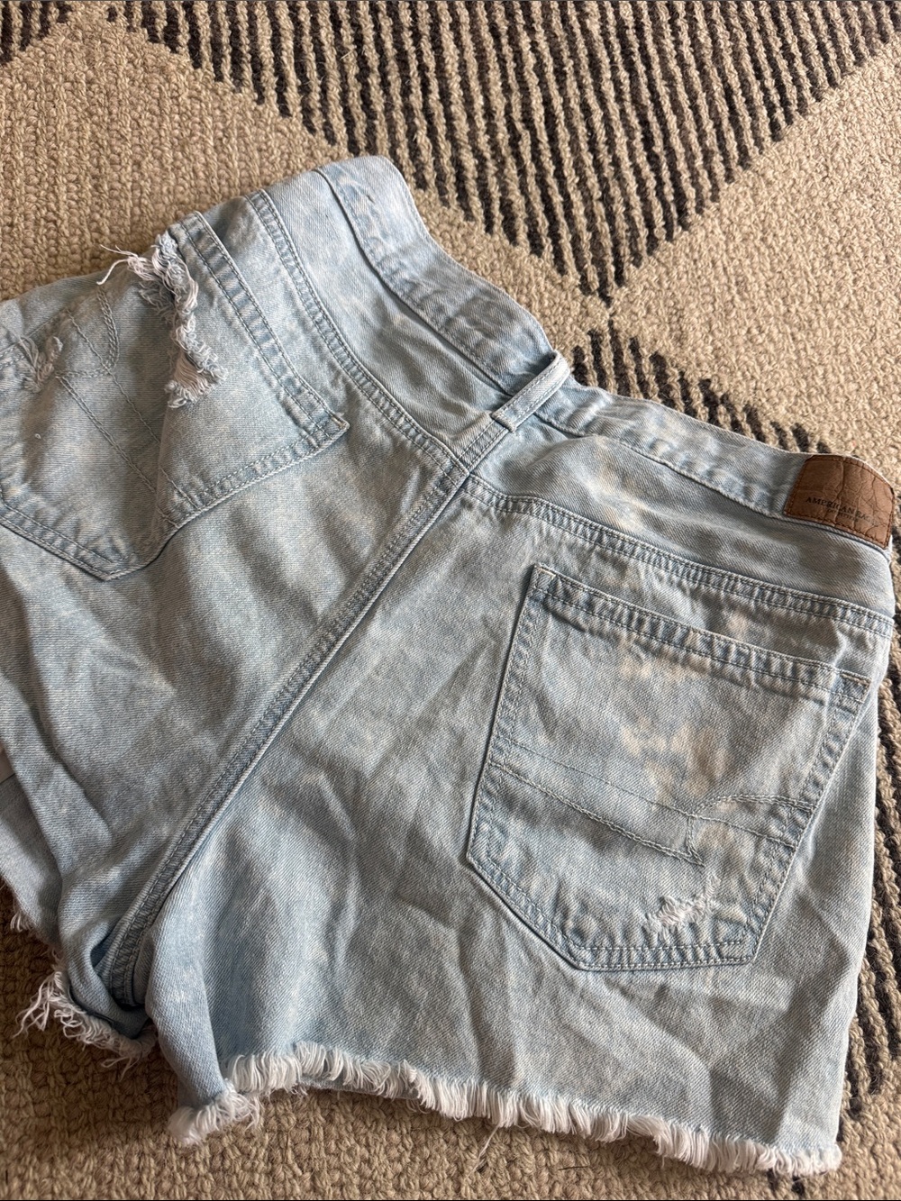 vintage Light Wash Distressed Women’s Denim Shorts - Picture 3 of 3